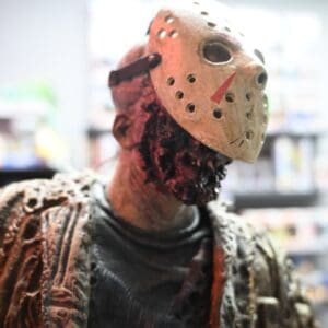 Jason Voorhees statue Cryptic Collectibles 3