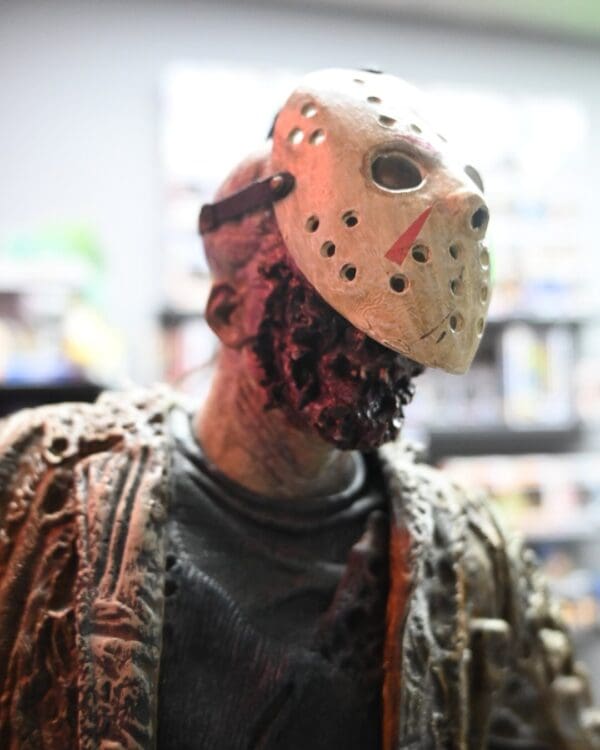 Jason Voorhees statue Cryptic Collectibles 3